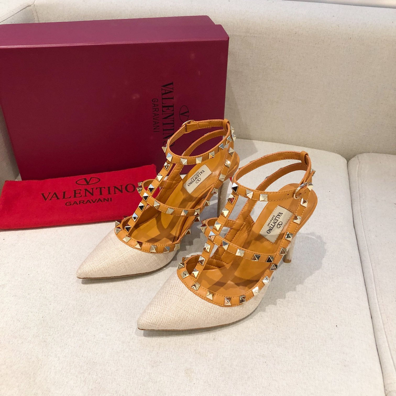 Sandália Feminina Valentino Garavani CG124