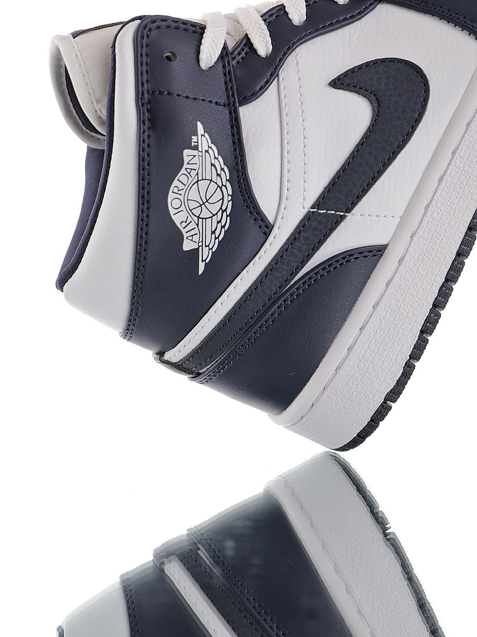 Miniatura: Nike Air Jordan 1 Mid "Metalic Gold Obsidian"