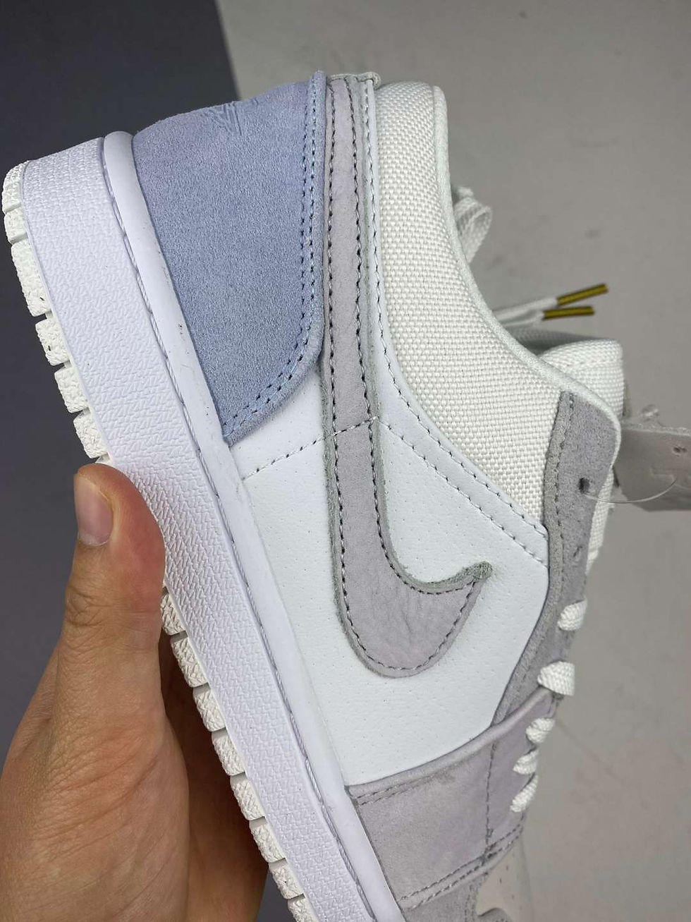 Miniatura: Air Jordan 1 Low