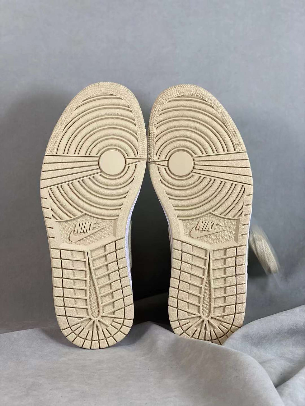 Miniatura: Air Jordan 1 Low 