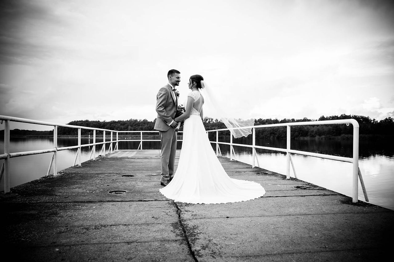 Brautpaar, Hochzeit in der Seelodge Kremmen, Hochzeitsfotografin
