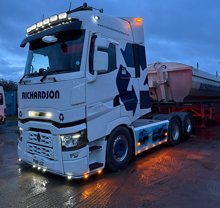 Custom Airbrush on lorry Manchester