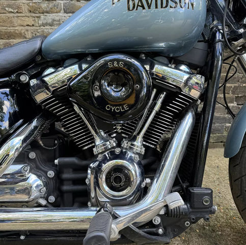 California Blue 2019 HARLEY DAVIDSON FXLR SOFTAIL LOW RIDER Custom Painted Harley Davidson