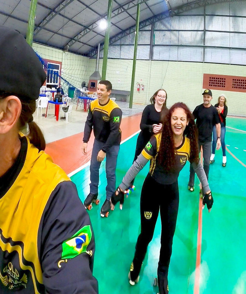 Patinação Gold Roller sábados 19h às 21horas.
