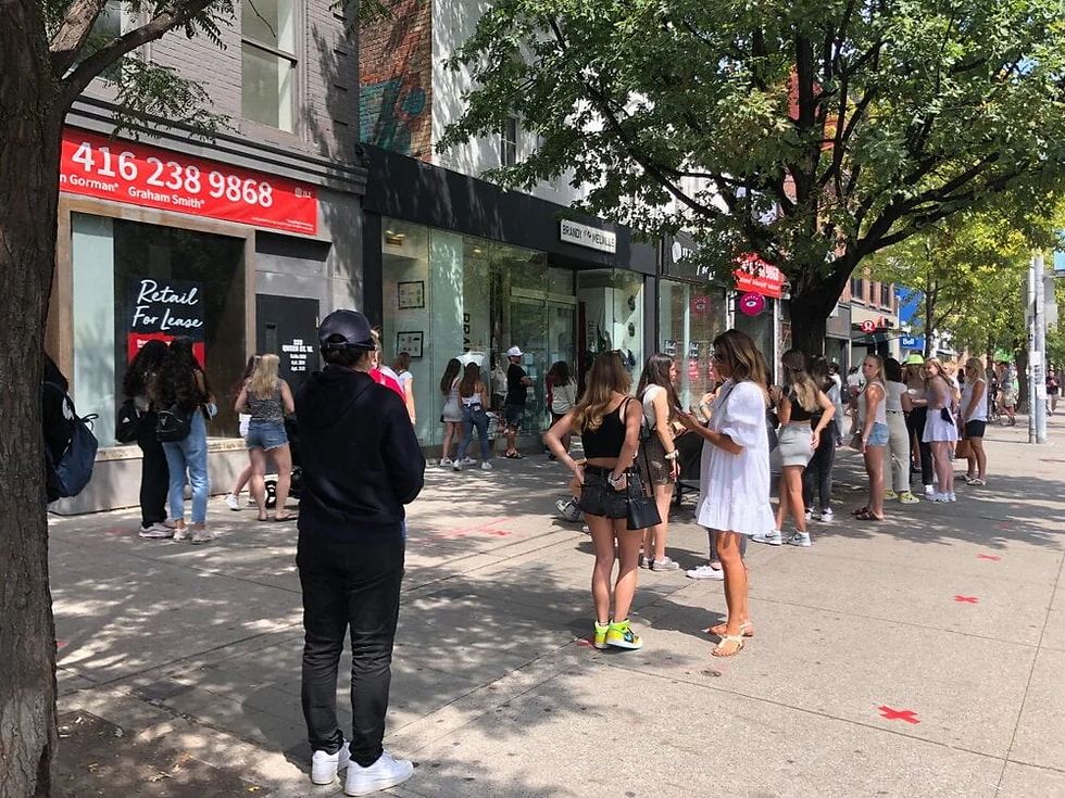 The line-up outside Brandy Melville in Toronto. (Photo Credits: Jessica Finch via Retail Insider)