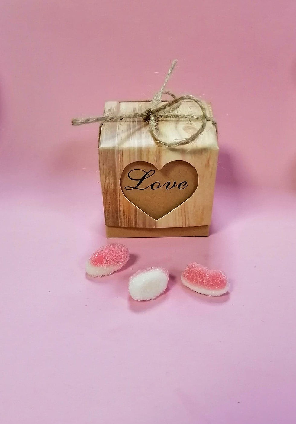 Thumbnail: Strawberry Puffs - Halal - Fancy Sweet Box 50g