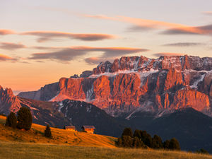 Die "Burning Dolomites" im Val Gardena – ein stilles Naturschauspiel