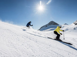 Gletscherskilauf mit Stil: Das Hotel Neuhintertux startet im Oktober mit 4 Sterne Superior Skiurlaub