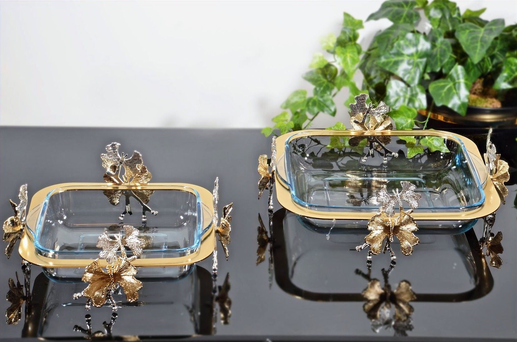 Butterfly Square Deep Dish Without Lid (1-Piece Medium)