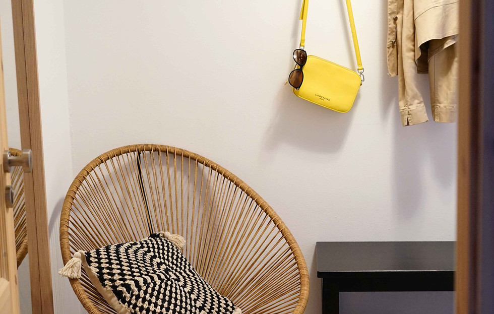 Ferienwohnung Yoga Auszeit Marquartstein Chiemgau Achental_Moon I_Flur.jpg