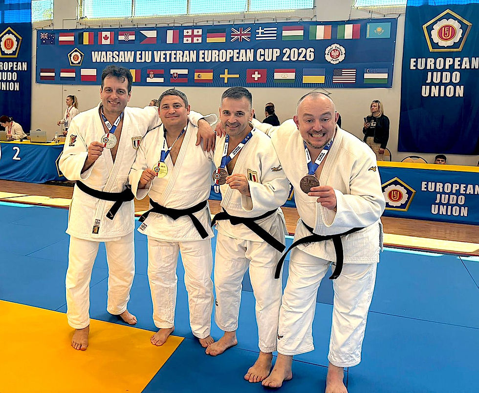 Dojo Equipe fa poker di medaglie agli europei veterans di Varsavia