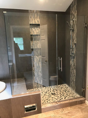 Glass Neo-Angle Shower Door