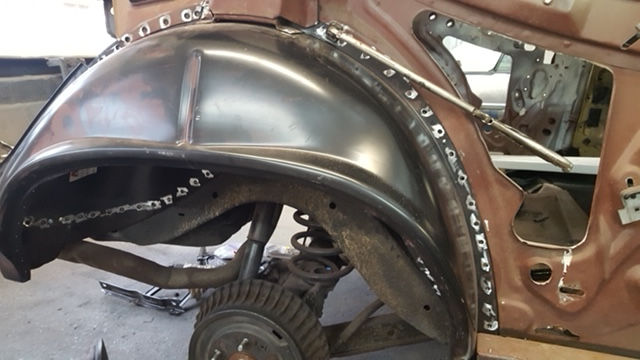 Custom Wheel Wells on a Hot Rod