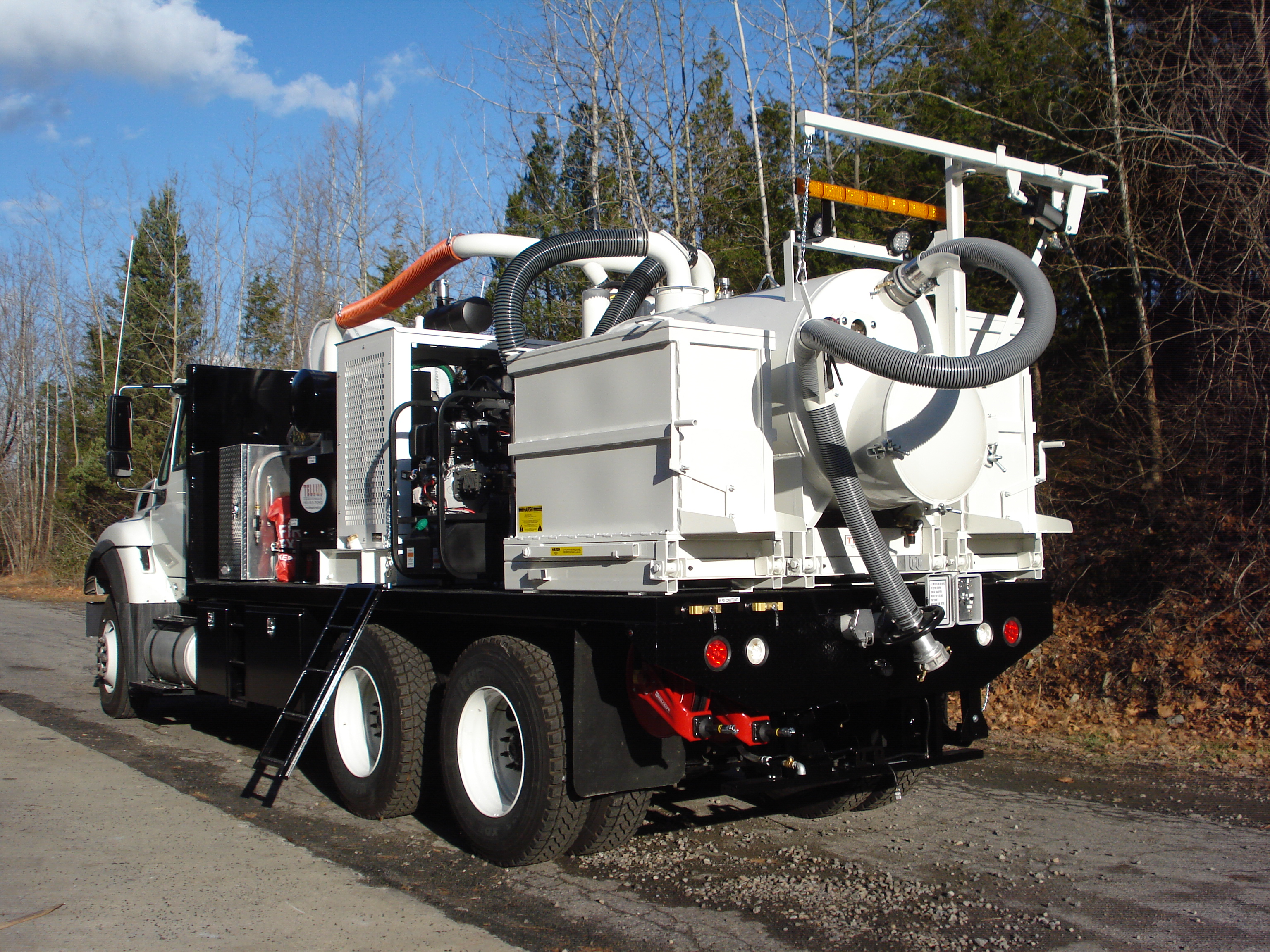 Vacuum Excavation Truck System TUT7500 Tellus Underground