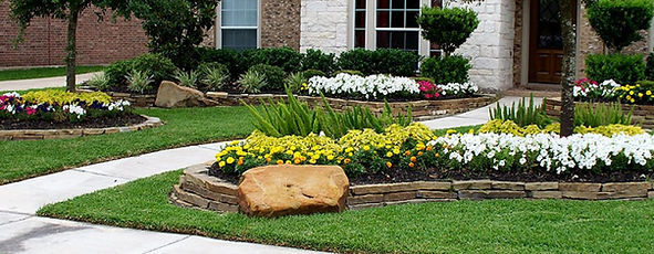 A New Home With Professional Mulching & Landscaping