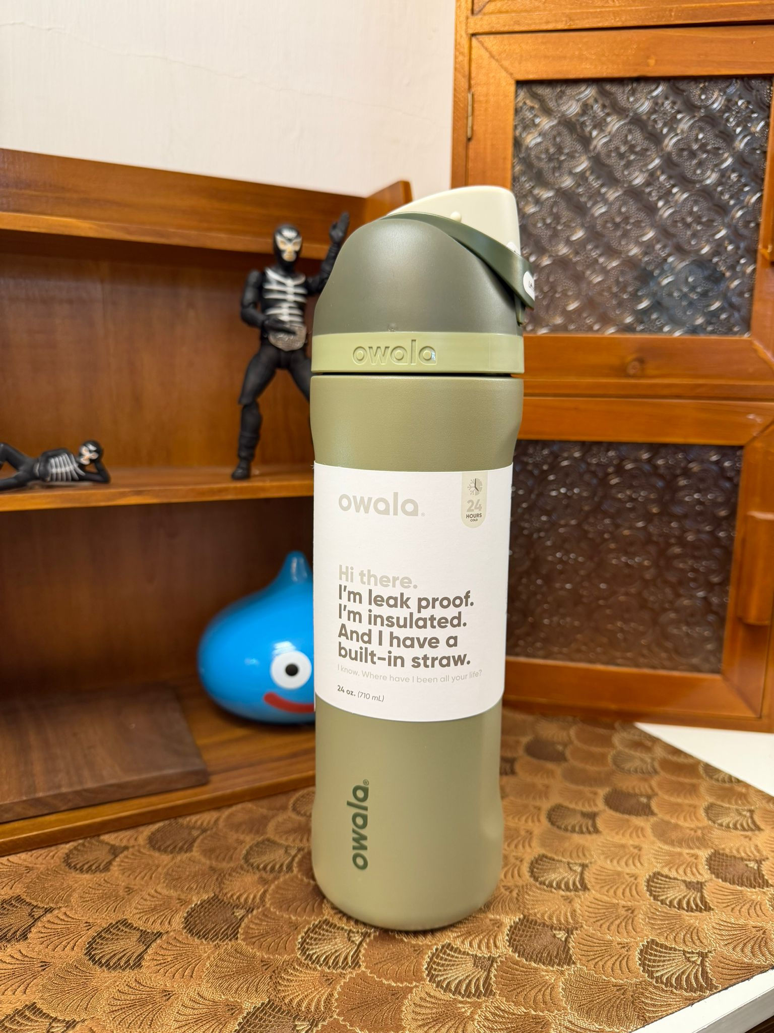 Owala FreeSip 不鏽鋼保冷水壺 24oz - Off Road 配色