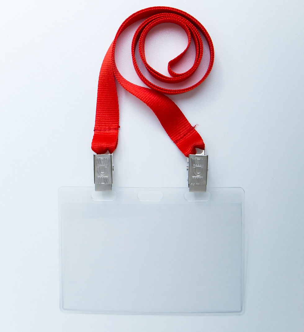 תג שם מנשא שקוף שרוך אדום