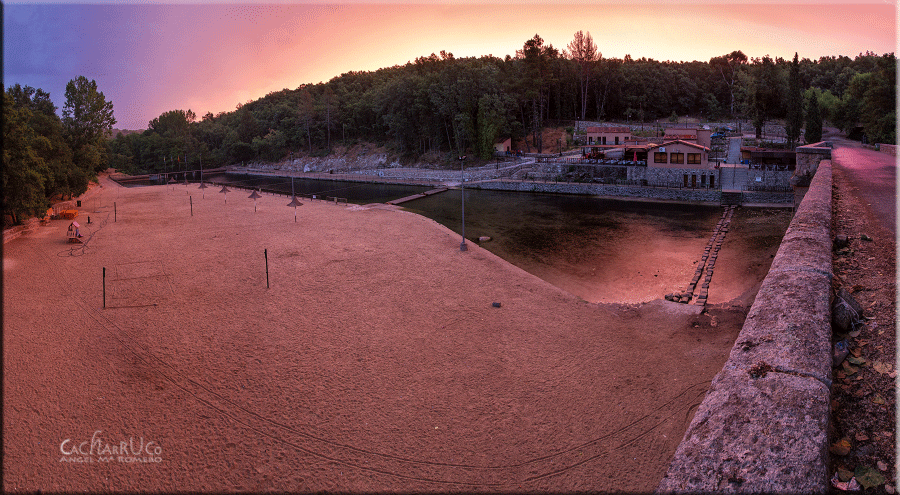 Lago al amanecer