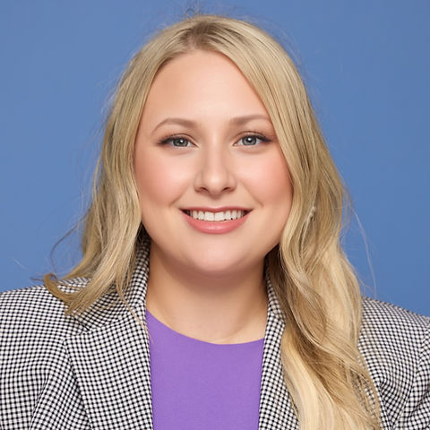 Headshot Photo - Stephanie (1).jpg