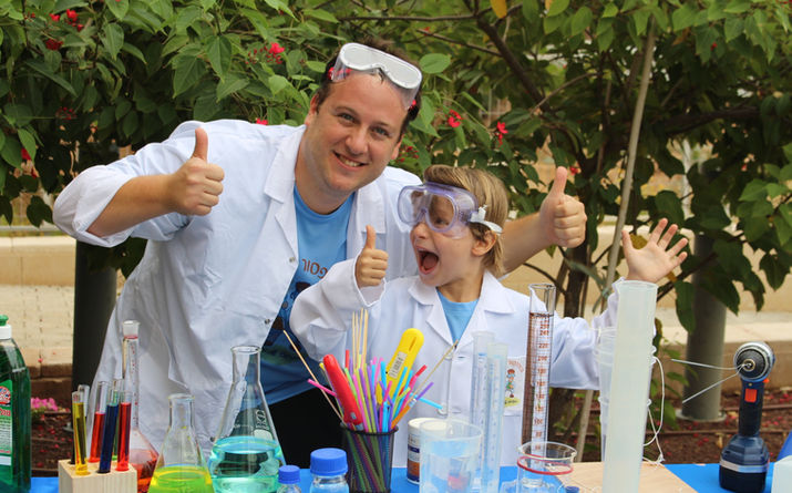 הפרופסור המפוזר - מופעי מדע משעשעים לילדים
