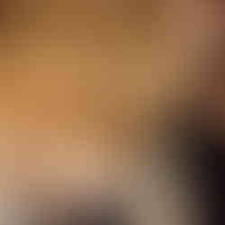 Zetaesse. Matteo Piccioni. Teatro della solitudine e dell'intimismo, ma anche di rapporti familiari e amorosi traumatici e difficili, spesso è nelle stanze che si consumano le distanze