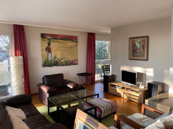 Lissage de murs dans un appartement meublé