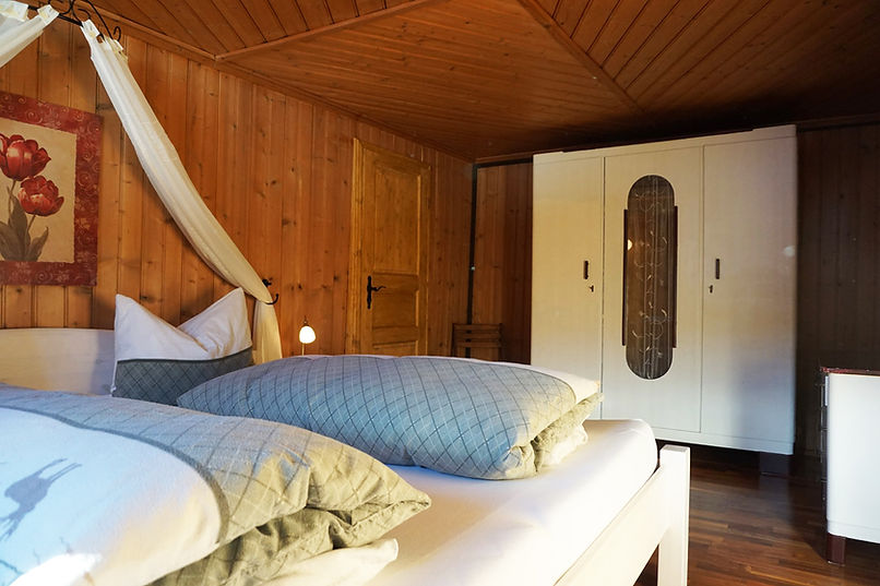 FeWo-Gruenten-Schlafzimmer-01-web.jpg