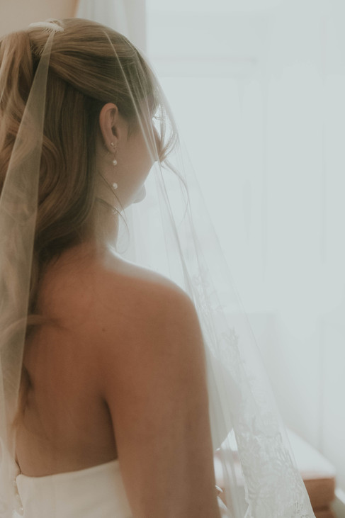 documentary wedding photography capturing emotional connection