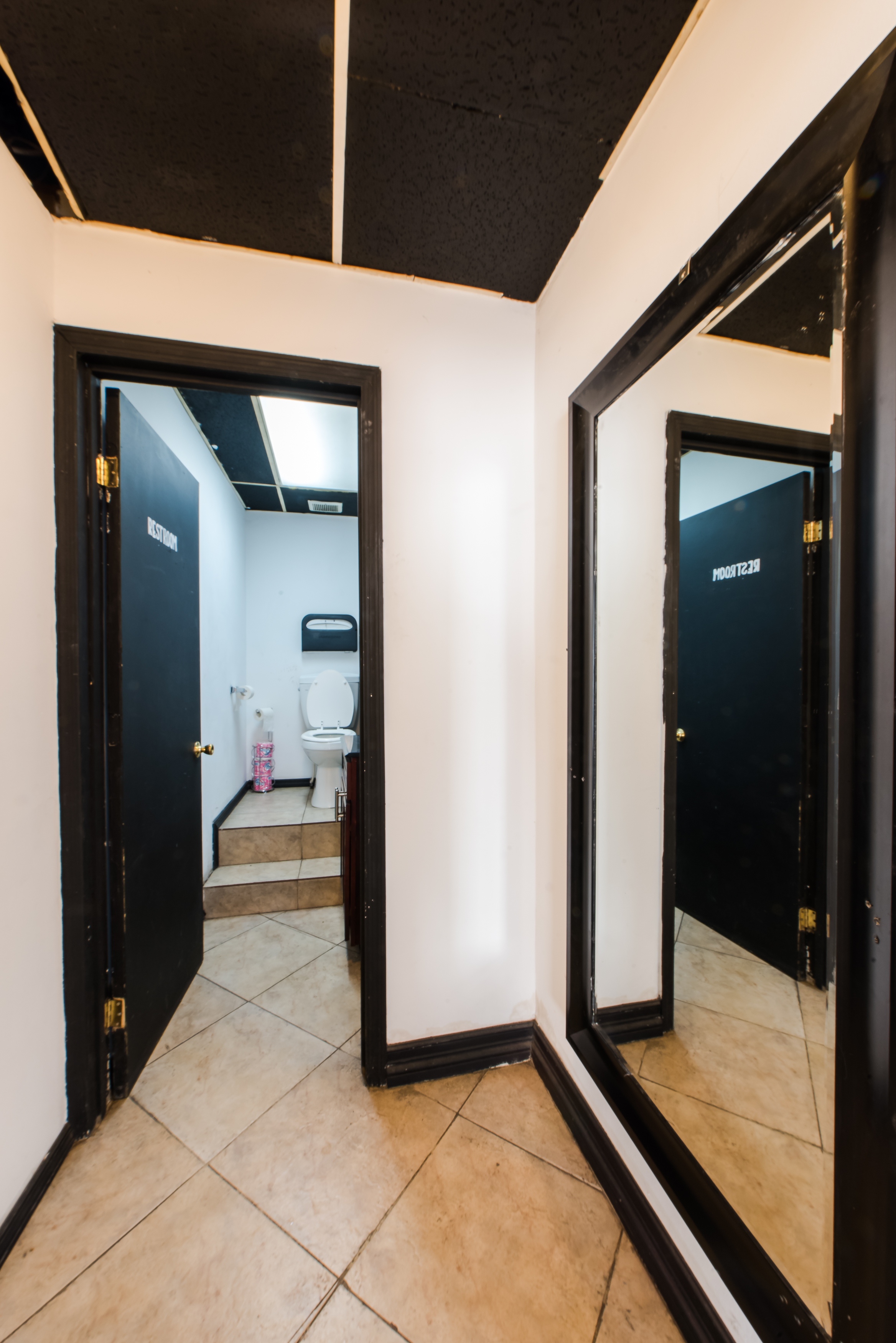 Studios 60 White Cyc Wall LA Film & Photo Studio