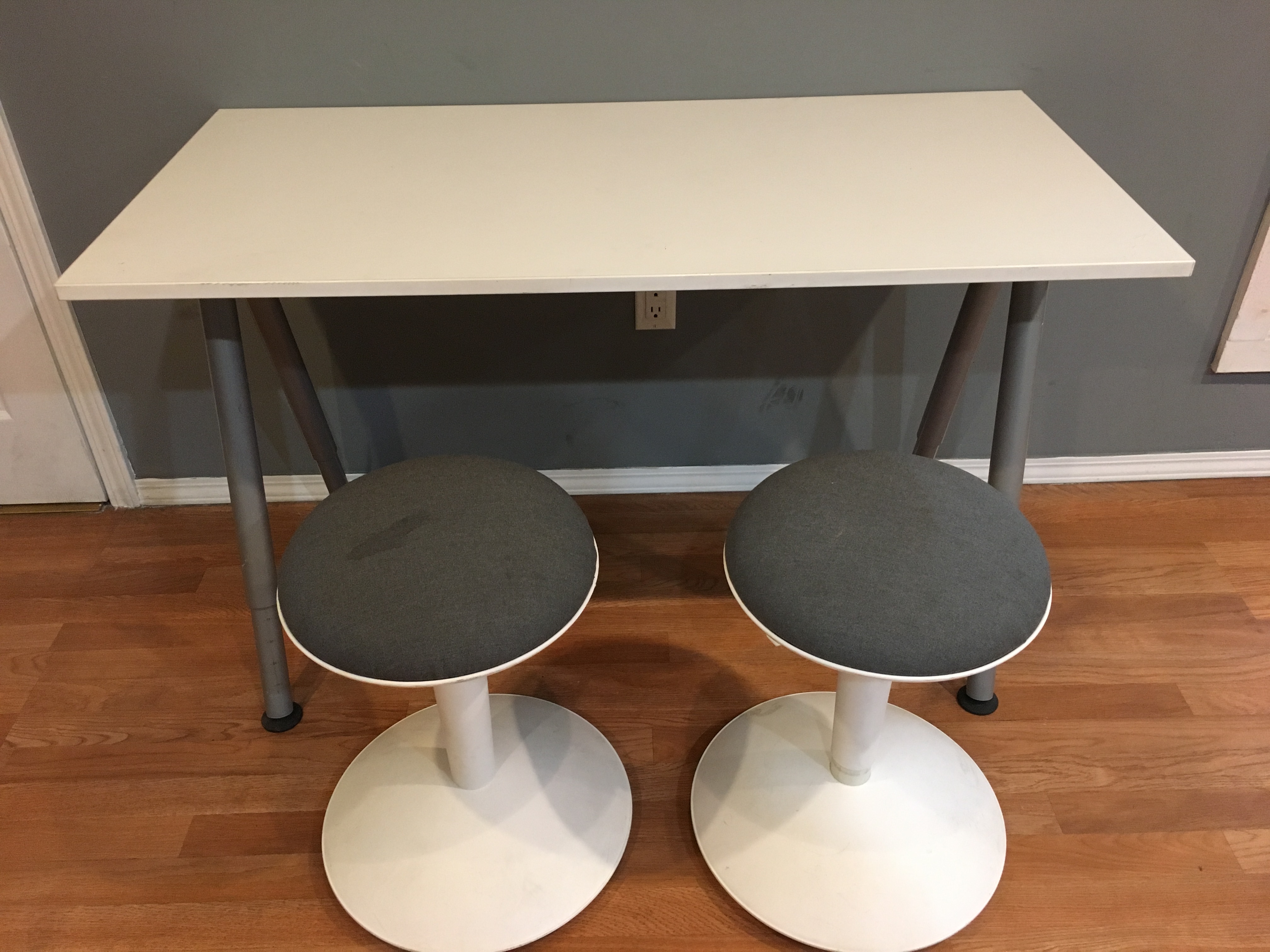 Table & Stool