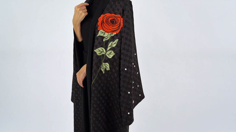 Thumbnail: Red rose kimono