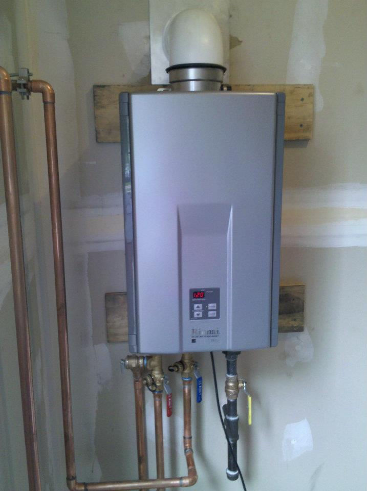 Tankless vs. Traditional Water Heaters: Making the Right Choice for Your Home