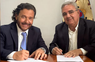 Un grupo de gobernadores peronistas evalúa el armado de un bloque propio y podría anunciarlo este jueves.