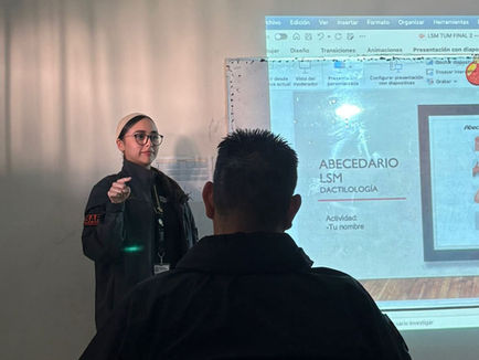 Certifican a elementos de protección civil BC en lenguaje de señas mexicana