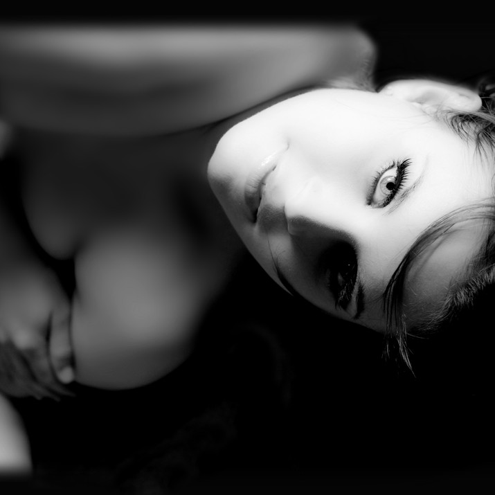 Portätshooting, Beauty-Shooting, Fotoshooting, Akt, Aktshooting, Aktfotografie, black and white, Irene Bizic, Irene E. Bizic Fotografie