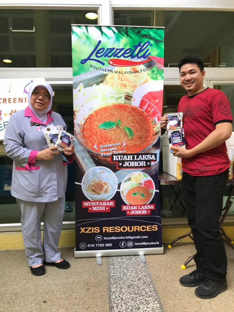 Datin Zainab with M.r Mohd Azizi