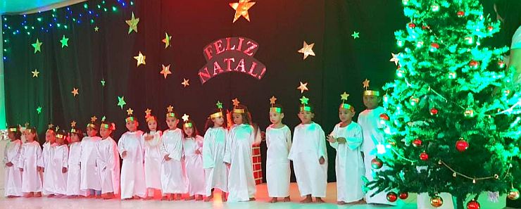 Escola comemora o NATAL DAS CRIANÇAS