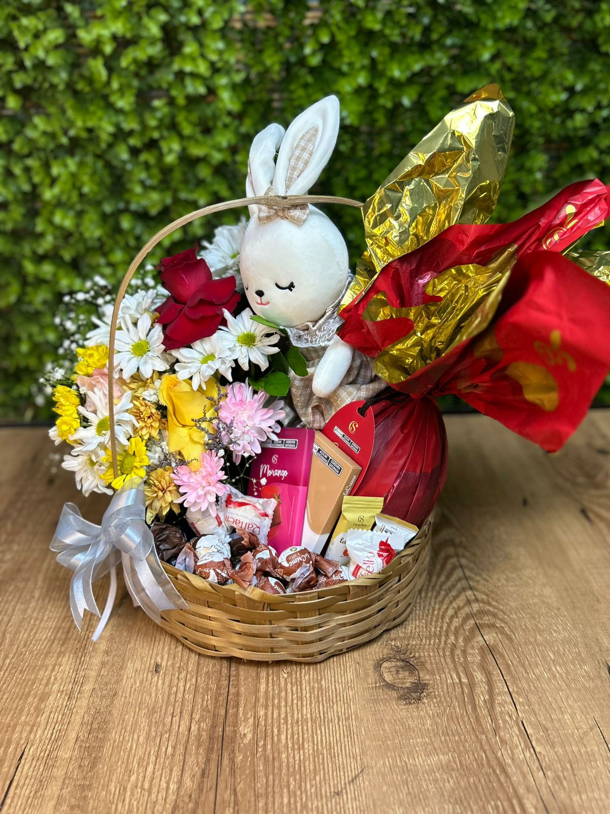 Cesta Especial - Flores e Chocolate