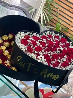 Miniatura: CAIXA ROSES VIP