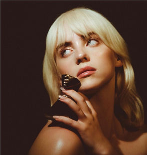 ビリー・アイリッシュが初のフレグランスをローンチ。