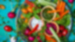 Quatre dips, légumes et toasts