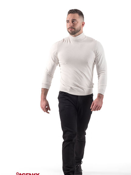 Lu Coelho, talento fitness da Agency Models Portugal, new face com perfil atlético, presença confiante e imagem associada ao desporto, bem-estar e lifestyle ativo.