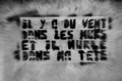Emmurée.