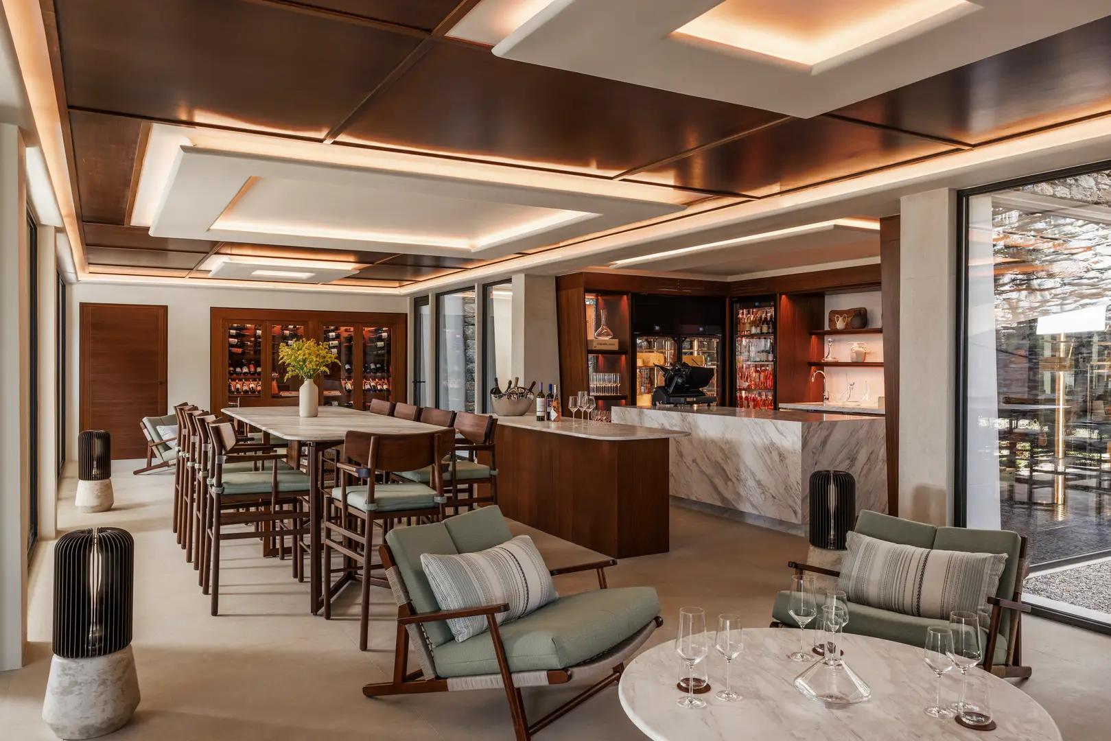 Stilren bar och restaurang One&Only Kéa Island
