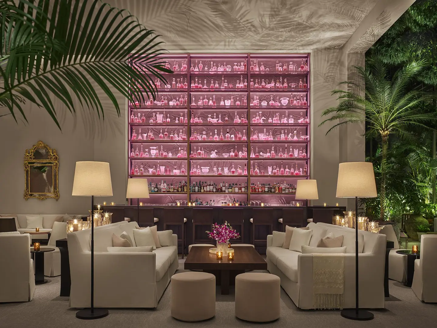 Stilren och modern bar The Singapore EDITION