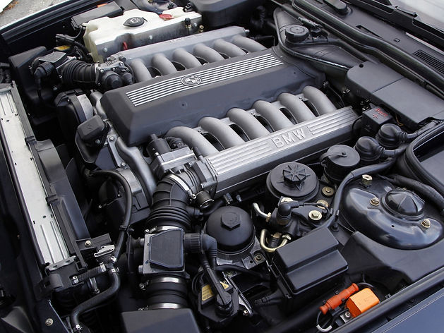 bmw-750-il-e32-1.jpeg