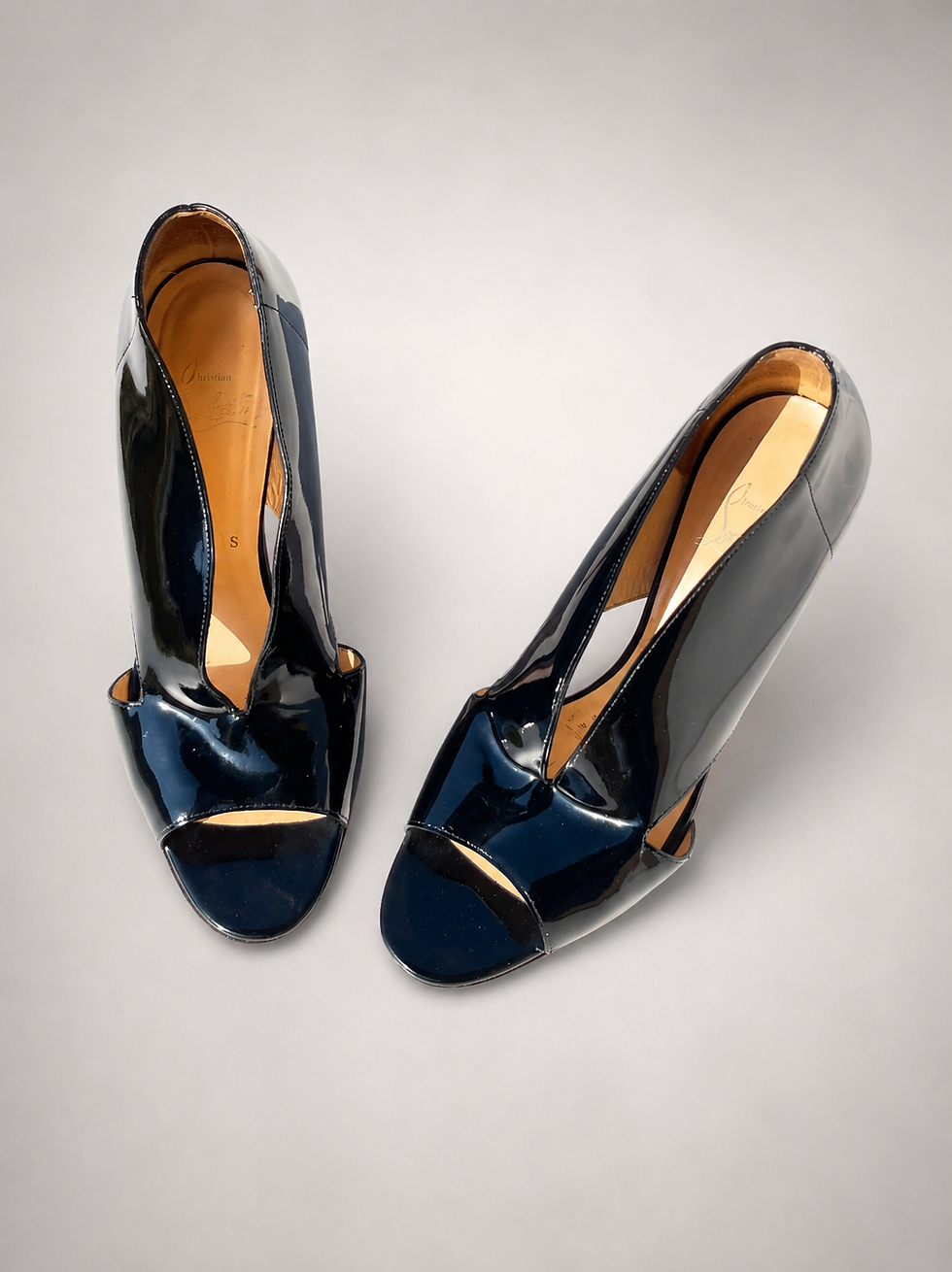 Thumbnail: Pair of Christian Louboutin Crève Coeur 100 Pumps UK 5.5 in black patent leather, angled front view