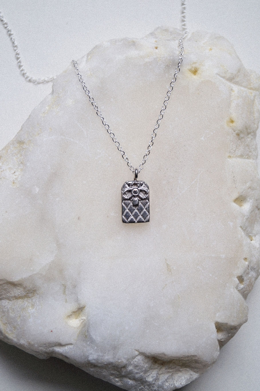 Miniatura: Colgante Amuleto Omamori Plata