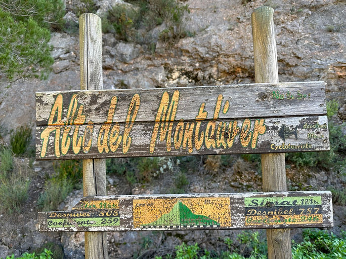 Sur les sentiers de La Drova et de la Cim de Monduver