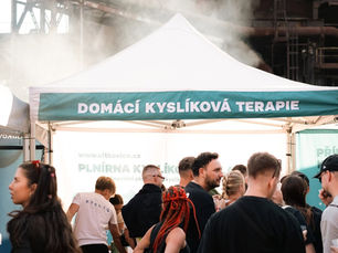 VÍTKOVICE oživily ostravské festivaly. Kyslíkový bar CYLIQLine nabíjí tisíce návštěvníků energií